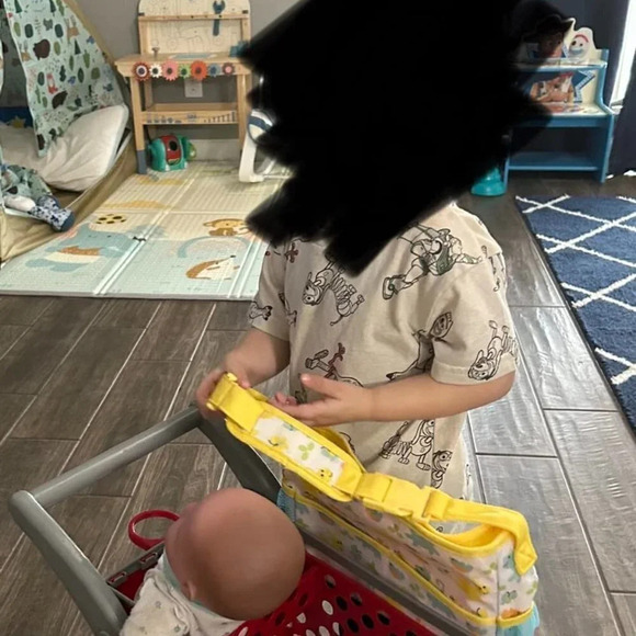 Melissa & Doug Mine to Love Travel Time Play Set with Diaper Bag Doll Accessorie - Picture 12 of 12